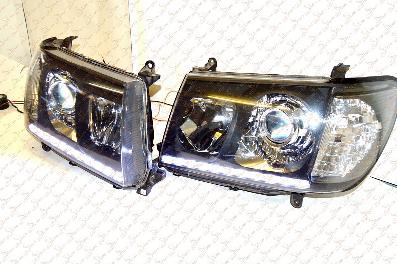 Светодиодные фары Toyota Land Cruiser 100 06